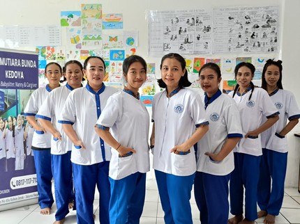 Jangan Asal Pilih, Utamakan Baby Sitter Legal & Profesional agar Anak Lebih Nyaman