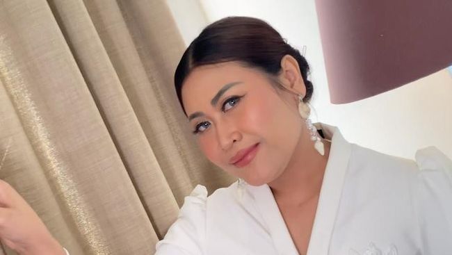 Boiyen Blak-blakan Akui Sudah Cerai Dari Rully Anggi Akbar, Resmi Berakhir Bun