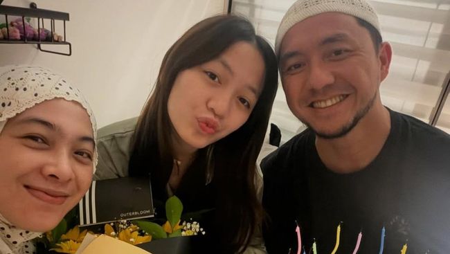 Cantiknya Embun, Putri Omesh Dan Dian Ayu Yang Baru Ultah Ke-13