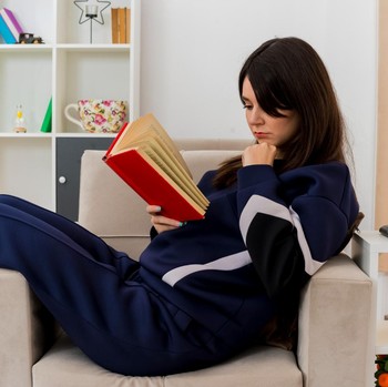 5 Kebiasaan Unik Orang dengan Kecerdasan Tinggi di Rumahnya