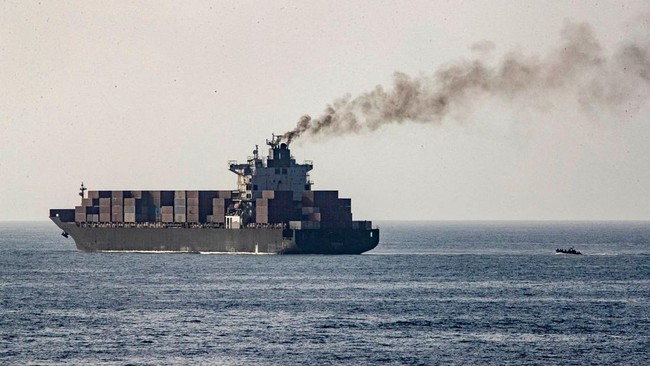 Pemerintah China kesal dengan ocehan Presiden Amerika Serikat Donald Trump yang menyebut telah diberi hadiah kapal-kapal Iran dari Tiongkok.