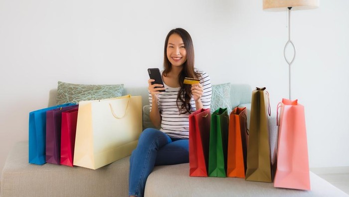 Hati-hati! Ini 6 Tanda Kamu Kecanduan Belanja