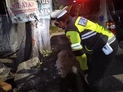 Pemuda Naik RX King Tewas Usai Tabrak Pohon di Kletek Sidoarjo