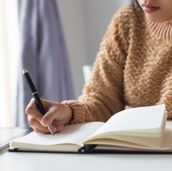 8 Kepribadian Orang Dilihat dari Gaya Menulis Huruf 'X'