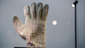 FOTO: 50 Memorabilia Michael Jackson Akan Dilelang di Prancis