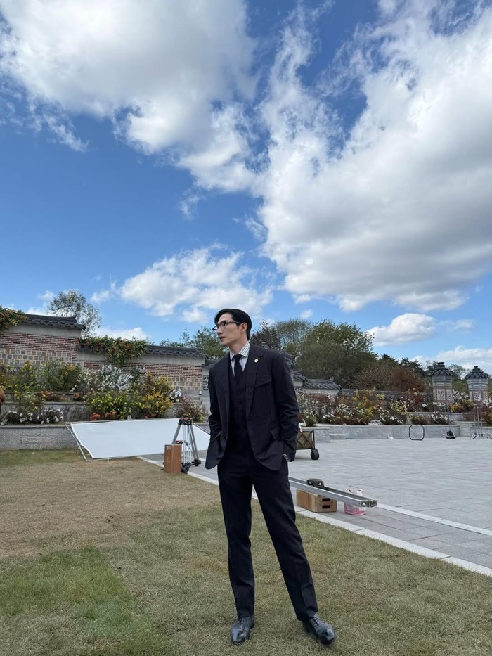 Nama Noh Sang Hyun kembali mencuri atensi usai sang aktor comeback akting melalui serial drama Perfect Crown (2026)./ Foto: instagram.com/steveshnoh