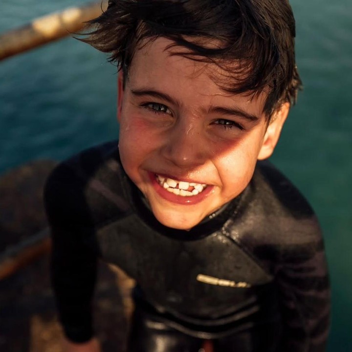 <p>Dalam rangka merayakan hari spesial sang pangeran, akun Instagram resmi <em>@princeandprincessofwales</em> membagikan potret Pangeran Louis dalam sebuah video pendek, Bunda. Di usianya kedelapan tahun ini, Pangeran Louis memiliki paras tampan dan mempunyai berbagai macam kegiatan untuk mendukung tumbuh kembangnya. (Foto: Instagram @princeandprincessofwales)</p>