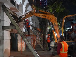 Fasad Eks Toko Nam Akhirnya Dirobohkan, Target 3 Hari Tuntas