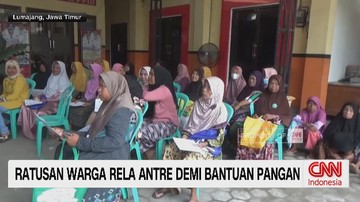 VIDEO: Ratusan Warga Rela Antre Berjam-Jam Demi Bantuan Pangan