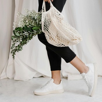 Rekomendasi Sneakers untuk Berbagai Acara, Bikin Stylish dan Nyaman Seharian