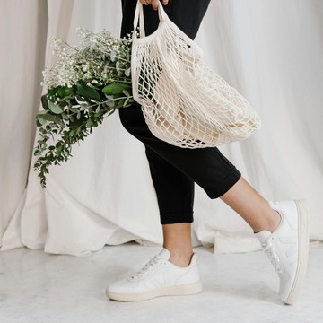 Rekomendasi Sneakers untuk Berbagai Acara, Bikin Stylish dan Nyaman Seharian