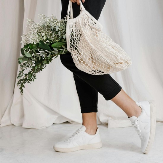 Rekomendasi Sneakers untuk Berbagai Acara, Bikin Stylish dan Nyaman Seharian