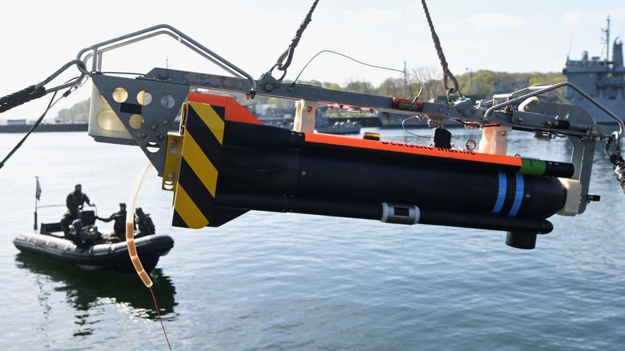 Sebuah drone bawah air di pangkalan Angkatan Laut Jerman, sebagai bagian dari Bundesmarine, mempresentasikan keahlian dan aplikasi penanggulangan ranjau di Kiel, Jerman, 23 April 2026.