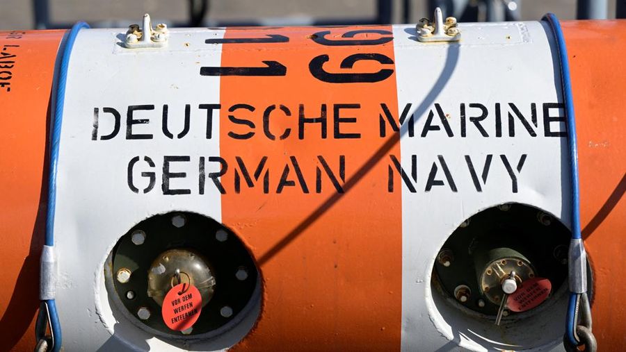 Sebuah drone bawah air di pangkalan Angkatan Laut Jerman, sebagai bagian dari Bundesmarine, mempresentasikan keahlian dan aplikasi penanggulangan ranjau di Kiel, Jerman, 23 April 2026.