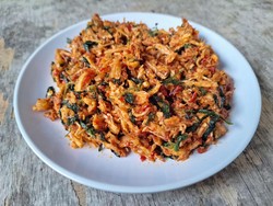 Resep Tongkol Suwir Pedas Kemangi: Lauk Praktis Teman Nasi Hangat