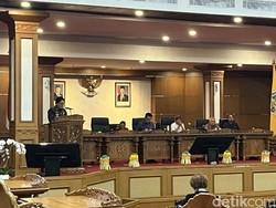 Raperda Pariwisata Bali: Sport-Spiritual Tourism-Turis Dilarang Sewa Motor