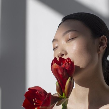 4 Tips untuk Dapatkan Tampilan 'Clean Girl Aesthetic' 