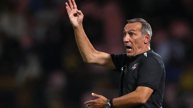 Georgios Donis resmi ditunjuk sebagai pelatih anyar tim nasional Arab Saudi menggantikan Herve Renard yang dipecat secara mendadak jelang Piala Dunia 2026.
