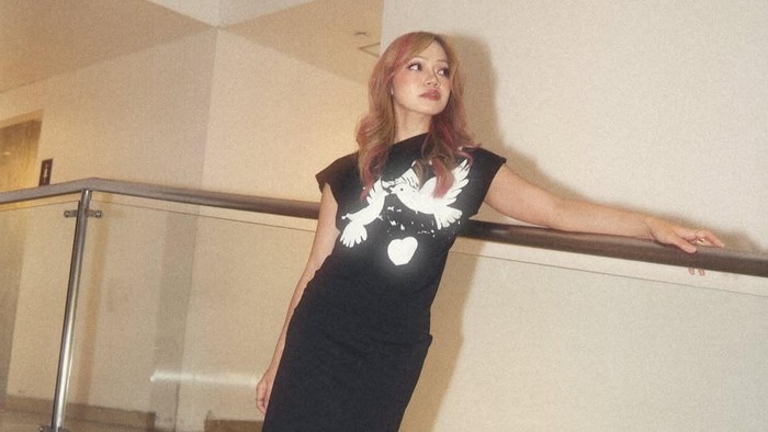 Get The Look: Ide Gaya Edgy yang Effortless untuk Nonton Konser ala Fathia Izzati