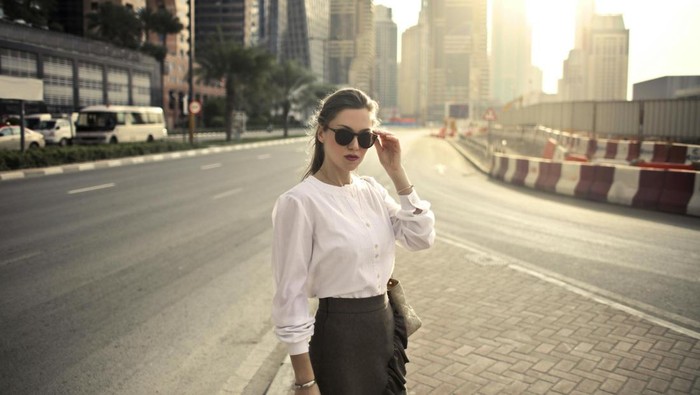 5 Cara Elegan Orang Cerdas Menghadapi Kritik Tanpa Emosi Menurut Ilmu Psikologi