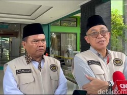 Dua Calon Jemaah Haji Embarkasi Surabaya Terpaksa Tunda Keberangkatan