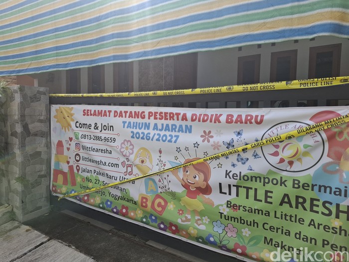 Lokasi tempat penitipan anak (daycare) usai digrebek polisi karema diduga melakukan penganiayaan terhadap anak di Sorosutan, Umbulharjo, Kota Jogja, Sabtu (25/4/2026).