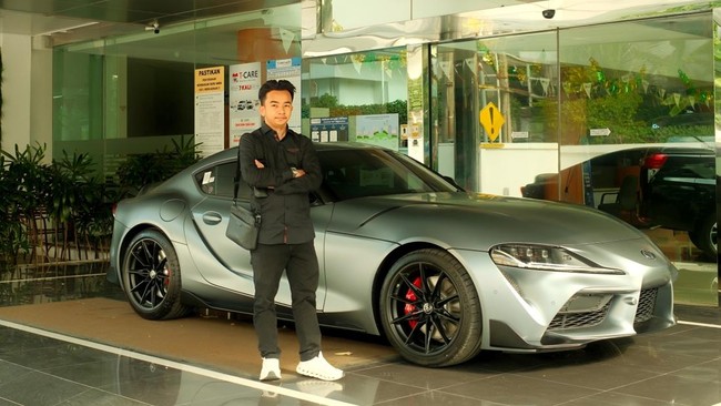 Muhammad Avanda Alvin, pemuda Aceh, viral dengan Toyota Supra MK5, mimpi jadi pilot, sukses di dunia SEO dan raih ribuan dolar AS dari kamar.