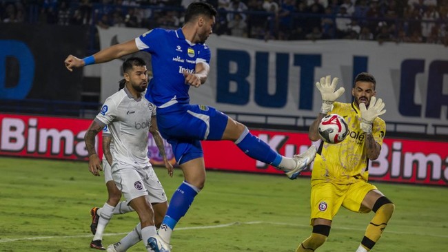 Persib mulai merasakan dag dig dug setelah imbang melawan Arema FC dan Borneo FC menang atas Semen Padang di pekan ke-29 Super League 2025/2026.