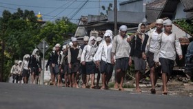 Jejak Sunyi 2 Ribu Warga Baduy Menuju Ritual Seba