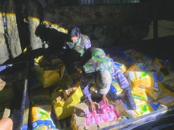 Ribuan Kosmetik Ilegal asal Malaysia Diselundupkan di Bawah Karung Beras