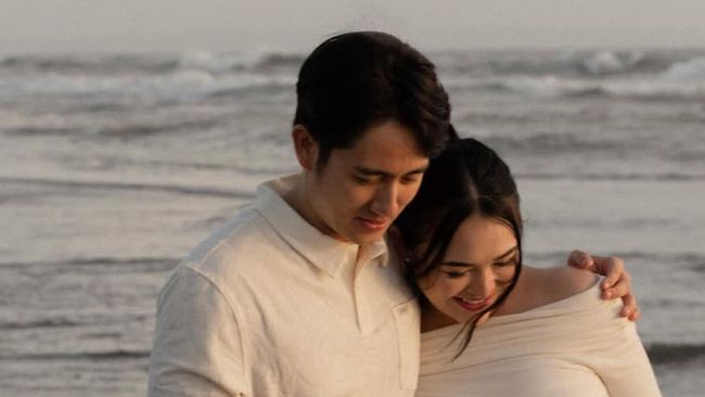 Jelang Melahirkan, 7 Potret Maternity Amanda Manopo bareng Kenny Austin di Pantai