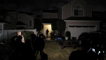 FOTO: FBI Gerebek Rumah Tersangka Penembakan di Gedung Putih