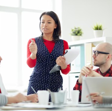 5 Ciri Orang yang Tanpa Disadari Punya Aura Pemimpin