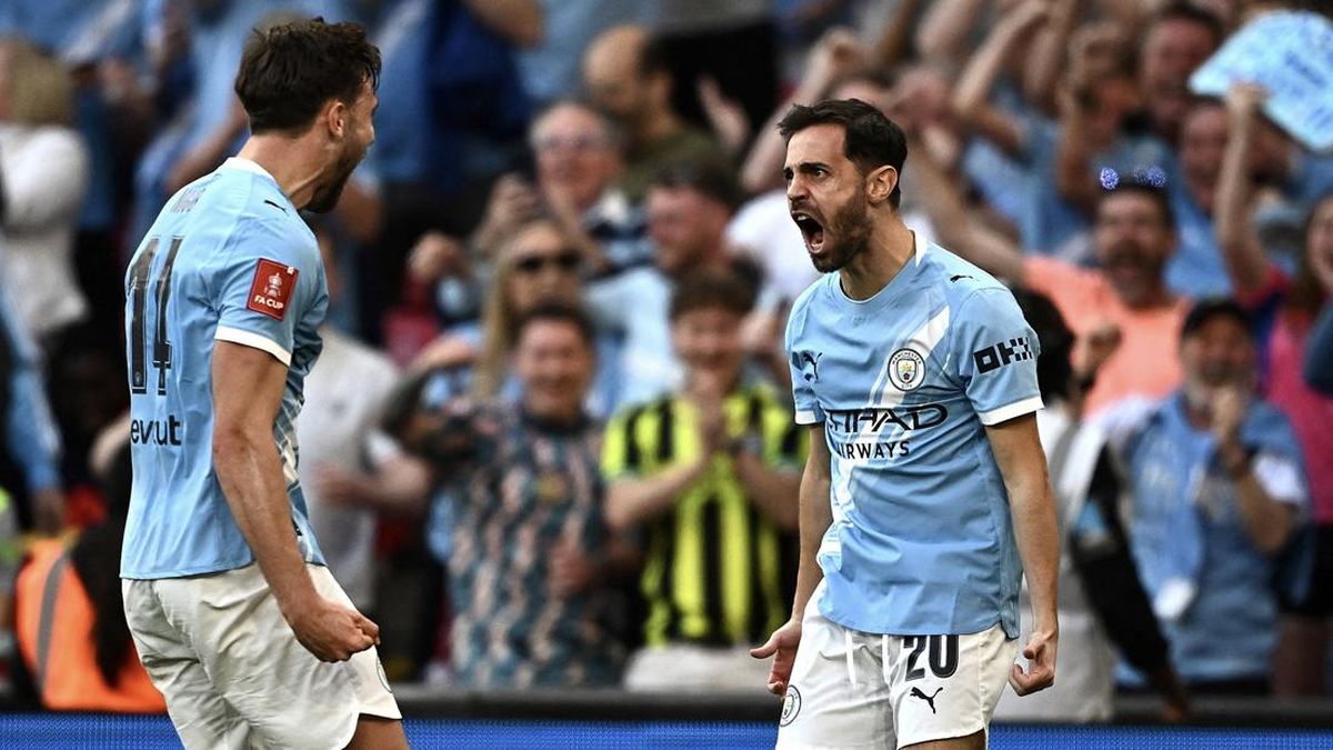 FOTO: Manchester City Jaga Peluang Raih Treble Domestik