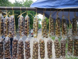Berburu Buah Matoa Khas Papua di Kota Medan, 1 Gigitan 3 Rasa
