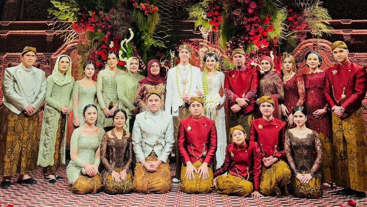 Pernikahan El Rumi dan Syifa Hadju