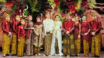 Berita Seputar Selebriti Insertlive Terkini : Selain Dewa 19, Ahmad Dhani Ungkap Ada Musisi Internasional Tampil di Resepsi El-Syifa