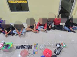 Polisi Tangkap 9 Pria Lagi Pesta Sabu di Pinggir Rel Tanah Abang Jakpus