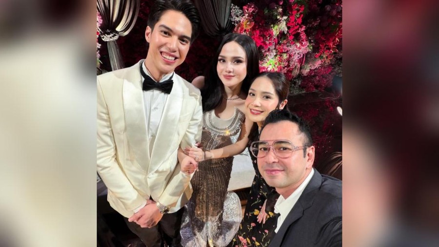 Raffi Ahmad dan Nagita Slavina di pernikahan El Rumi-Syifa Hadju