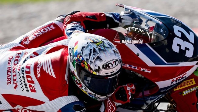 Pembalap Indonesia, Kiandra Ramadhipa, di Red Bull MotoGP Rookies Cup 2026.