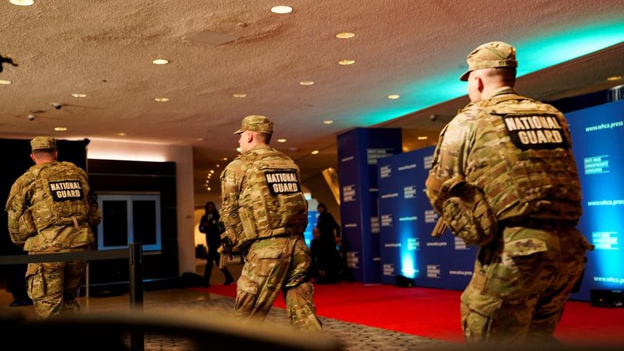 Seorang pemasok Secret Service Amerika Serikat (AS) dilaporkan tertembak di aktivitas White House Correspondents' Dinner pada Sabtu (26/4/2026) malam. (REUTERS/Bo Erickson)