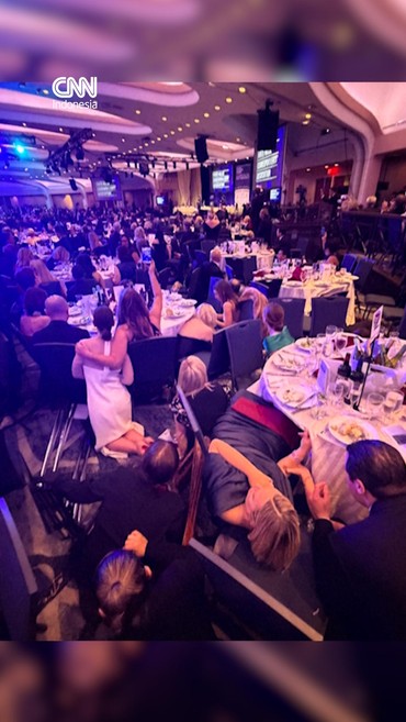 Penembakan di Acara Trump, Para Tamu Panik Berlindung di Bawah Meja