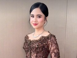 Penampilan Anggun Tissa Biani di Acara Akad Nikah El Rumi dan Syifa Hadju