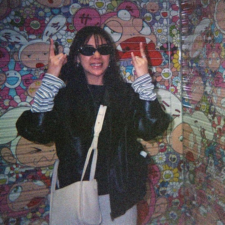 <p>Adinda Thomas membagikan momen <em>babymoon</em> pertamanya ini di Instagram. Tak banyak yang tahu, Adinda ternyata terbang ke Jepang saat kehamilannya masih di trimester pertama. "<em>Traveling with baby Egg. Little one said:</em> aku ikut ya #trimester1," tulisnya di <em>caption</em> unggahan. (Foto: Instagram @adindathomas)</p>