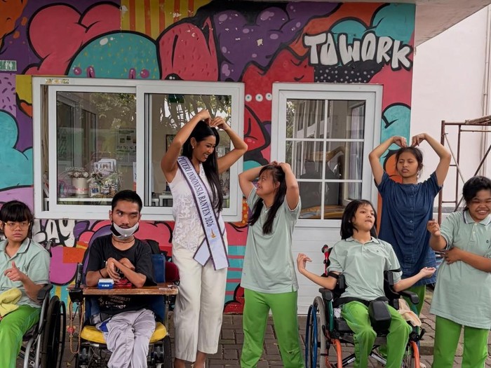 Agnes Rahajeng memiliki inisiatif sosial bagi anak dan perempuan. Ia merupakan co-founder Rahajeng Closet/Foto : instagram.com/agnesrahajeng