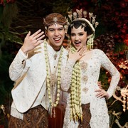 Deretan Busana Pernikahan Syifa Hadju dan El Rumi, Elegan dalam Nuansa Tradisional