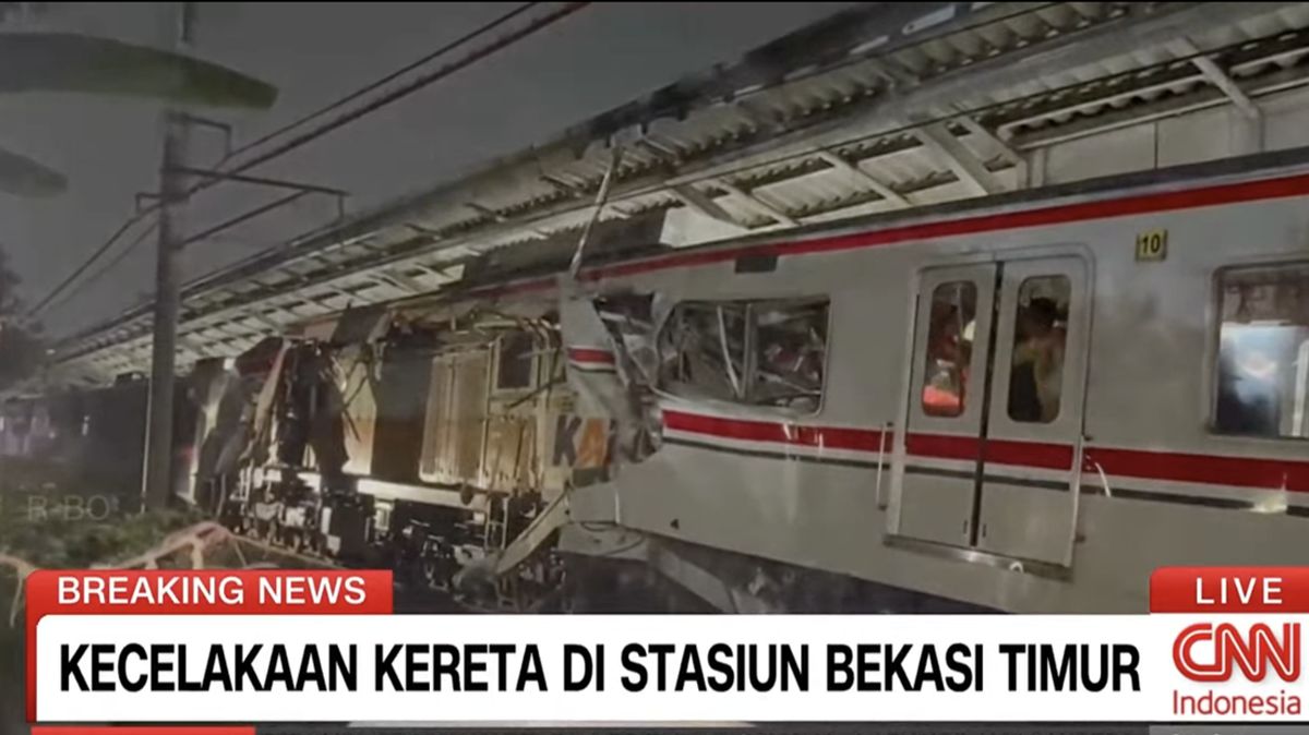 Kecelakaan Kereta di Bekasi Timur, Petugas Kesulitan Evakuasi Korban