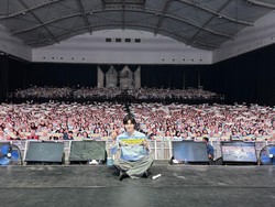 Kim Seon Ho Pamer Kemampuan Bahasa Indonesia di Fanmeet 'Love Factory' Jakarta