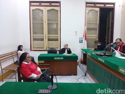 Sidang Malam Hari, ASN Polri Palsukan Dokumen Tanah Hanya Divonis 5 Bulan Bui