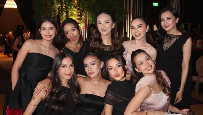 7 Momen Geng Mermaid In Love Reunian di Resepsi Pernikahan Syifa Hadju-El Rumi